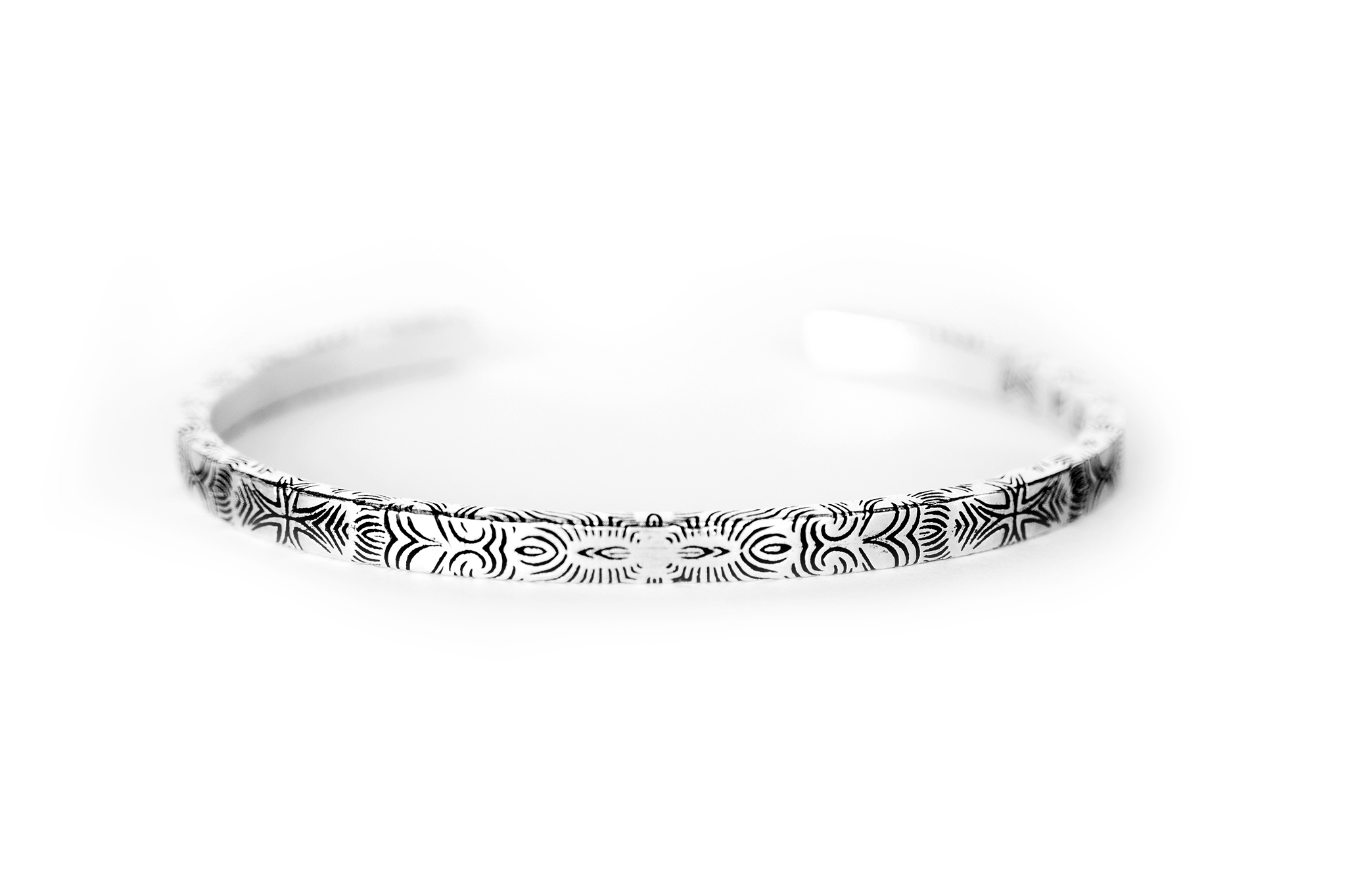 WHITE CUFF