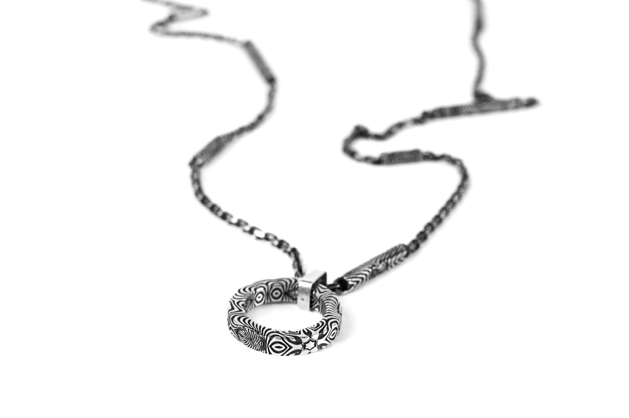 MYSTIC ENERGY CIRCLE NECKLACE
